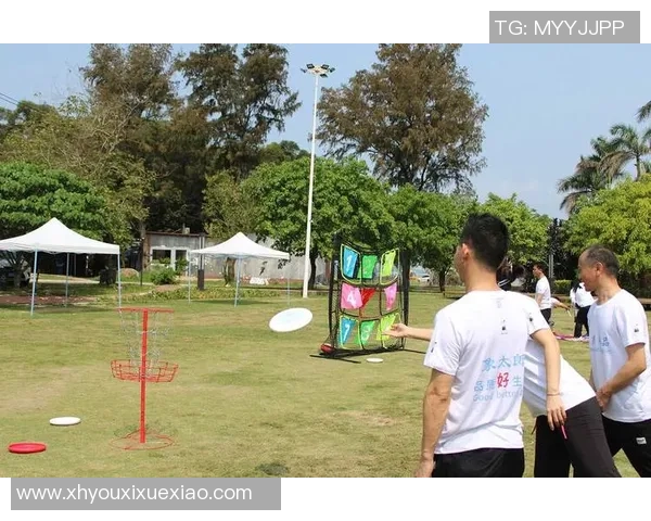 成都飞盘队与深圳飞盘队赛后复盘聚焦个人能力的对比分析